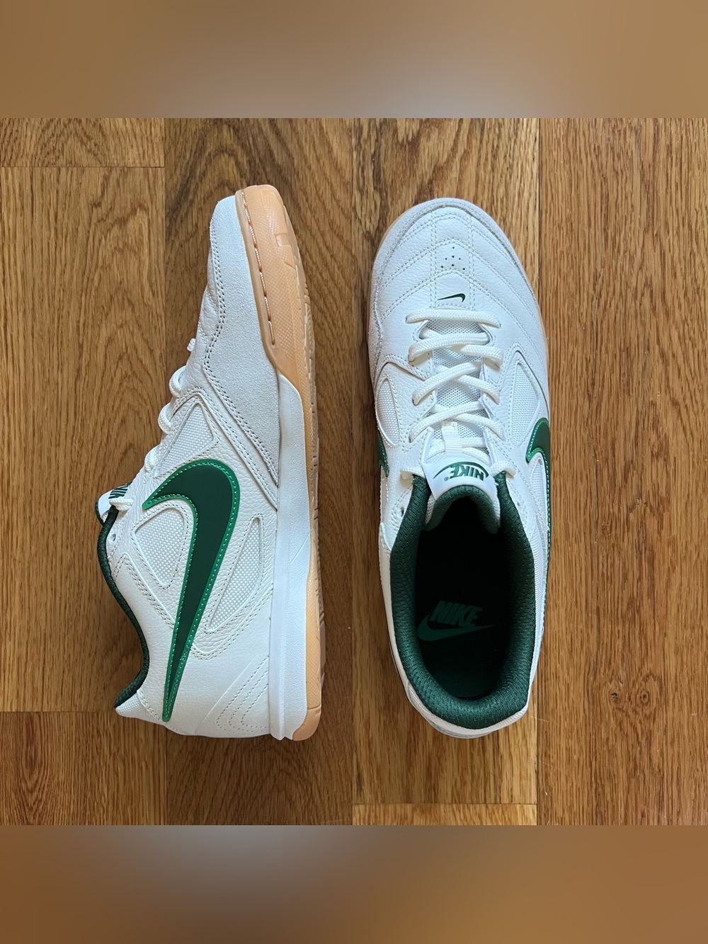 Nike Gato Sneakers - Men’s US 9 / Women’s 10.5